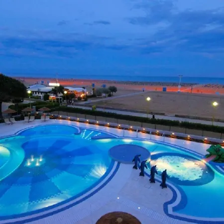 Beachfront With A Big Terrace - Beahost Μπιμπιόνε