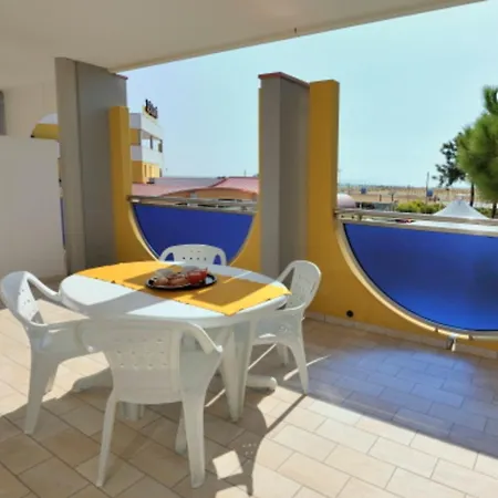 Διαμέρισμα Beachfront With A Big Terrace - Beahost