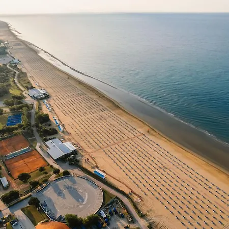Beachfront With A Big Terrace - Beahost * Μπιμπιόνε